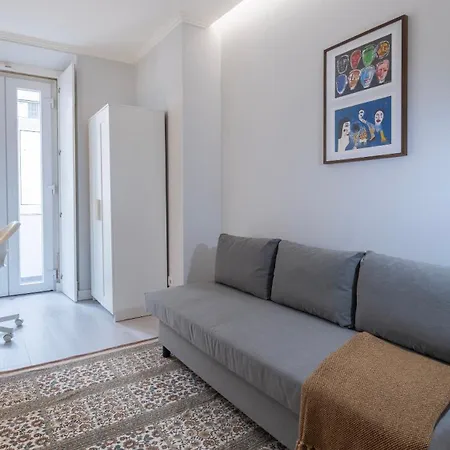 Principe Real Charm By Lovelystay Lisbon