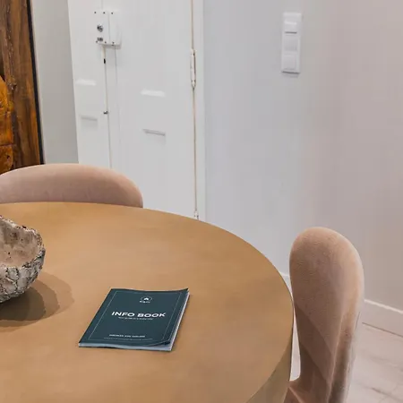 Apartment Principe Real Charm By Lovelystay Lisbon