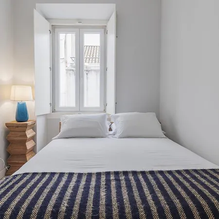 Principe Real Charm By Lovelystay * Lisbon