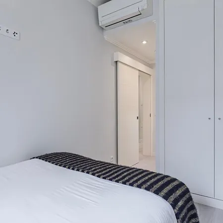 Apartment Principe Real Charm By Lovelystay Lisbon