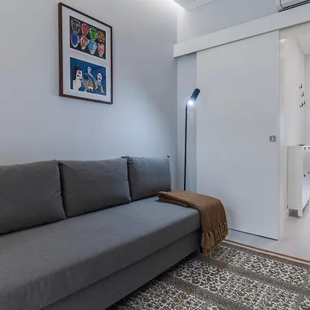 Apartment Principe Real Charm By Lovelystay *